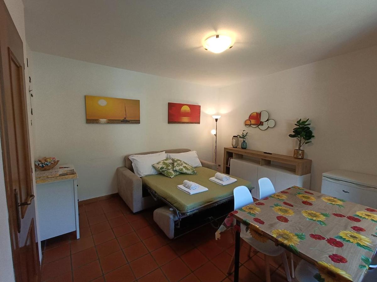Riva Bianca Castle Holiday Home Lierna Exterior photo
